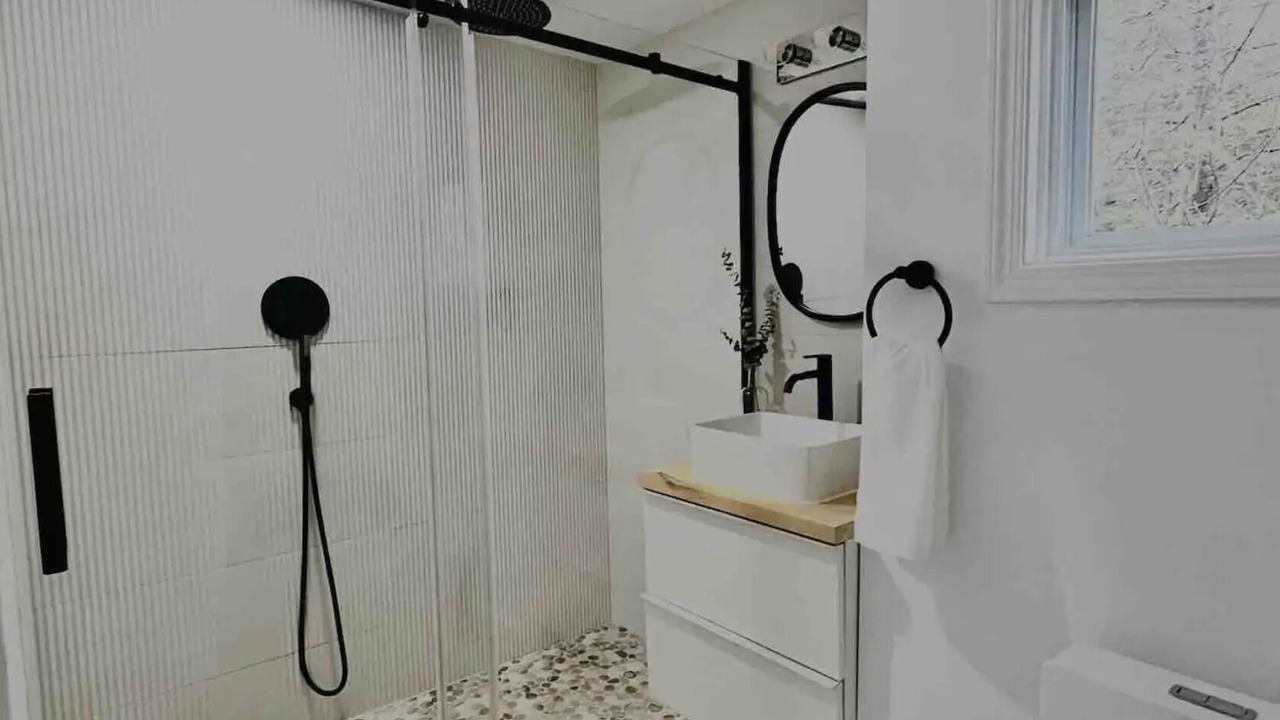 Photo of Bathroom in Tobermory