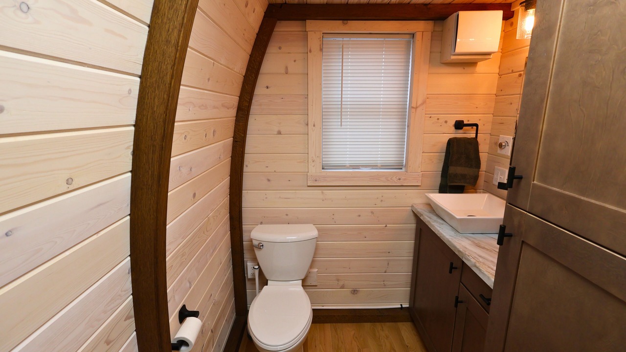 Photo of Bathroom in Alexandria
