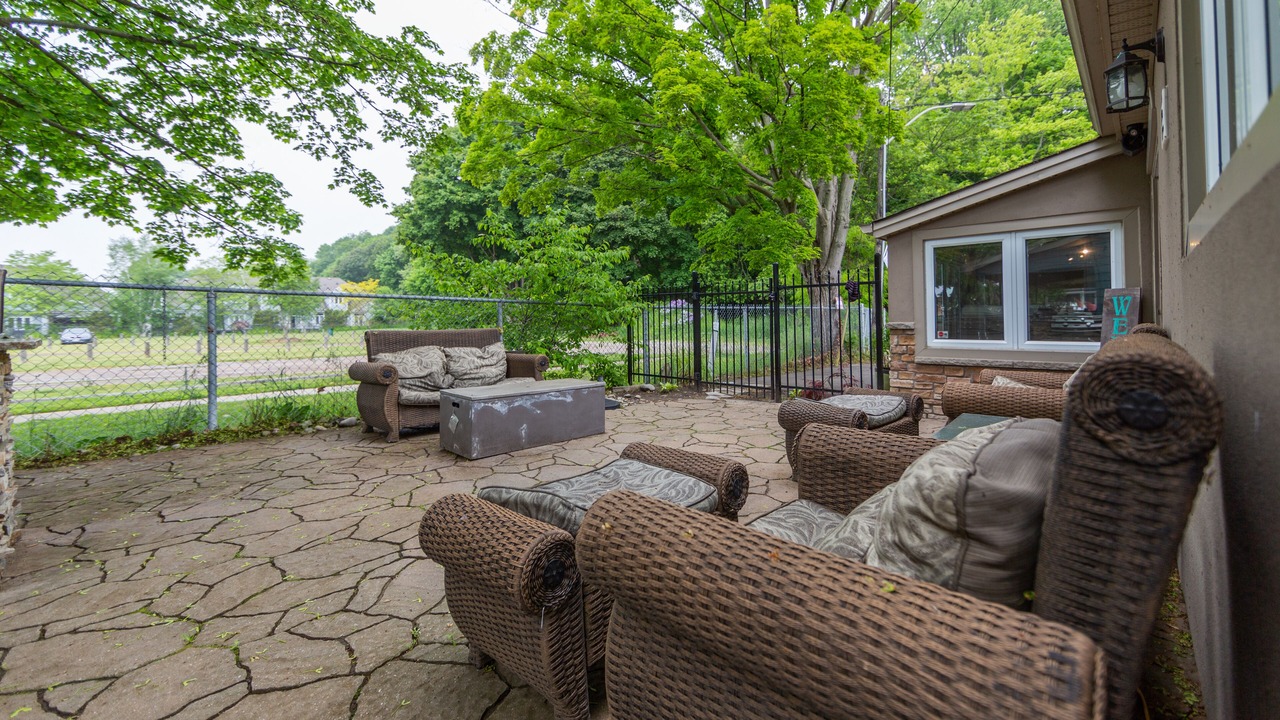 Photo of Patio Balcony in Central Elgin