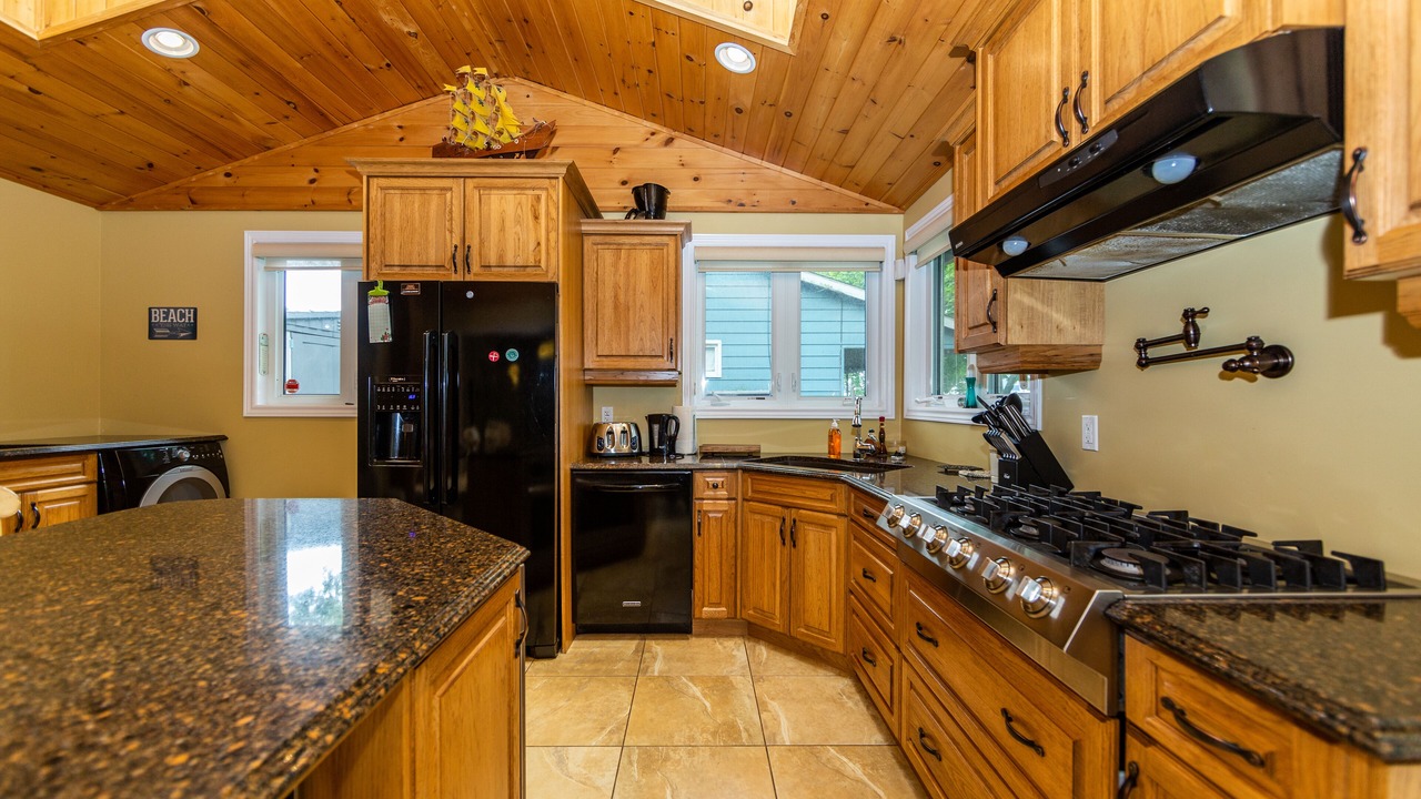 Photo of Kitchen in Central Elgin