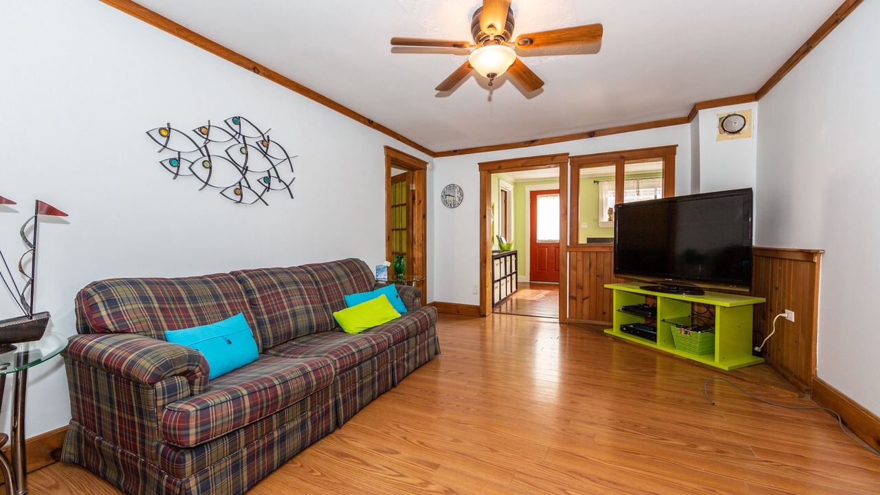 Photo of Livingroom in Port Stanley