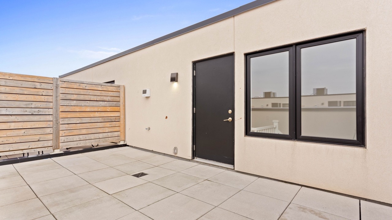 Photo of Patio Balcony in Aldershot
