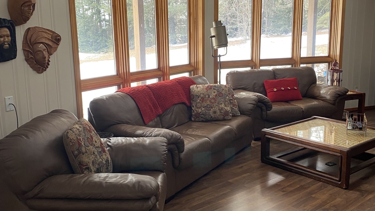 Photo of Livingroom in Algonquin Highlands