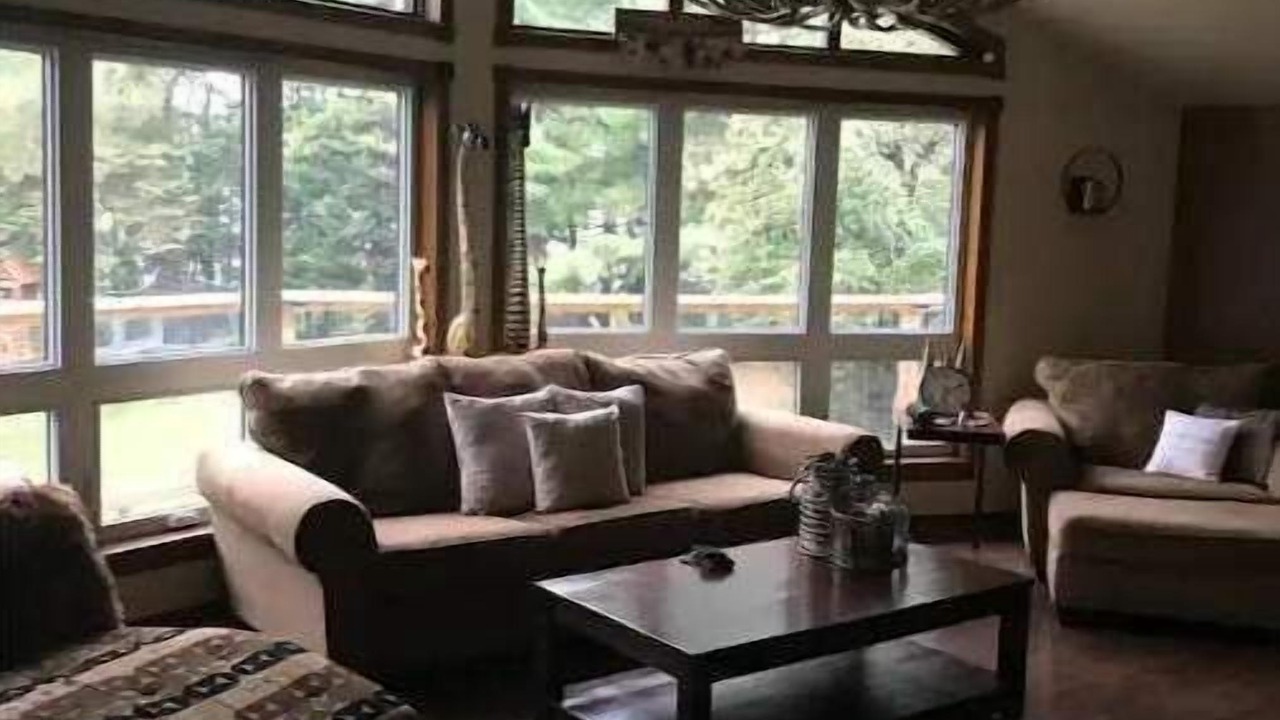 Photo of Livingroom in Algonquin Highlands