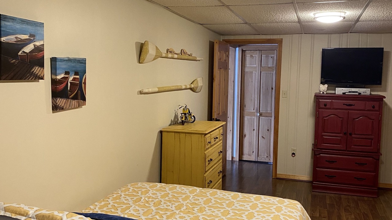 Photo of Bedroom in Algonquin Highlands