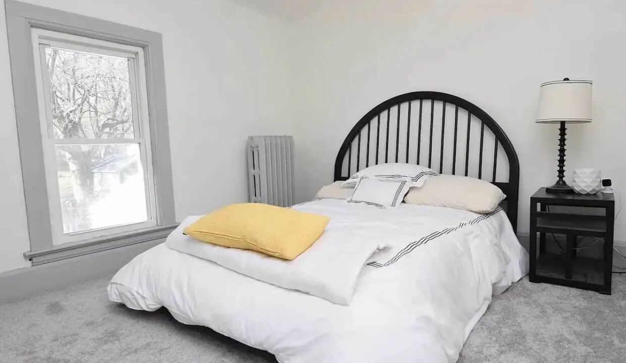 Photo of Bedroom in Albert Lea
