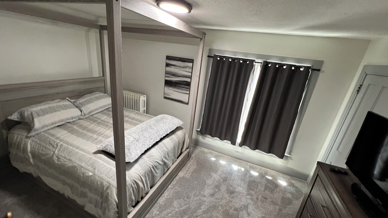 Photo of Bedroom in Albert Lea