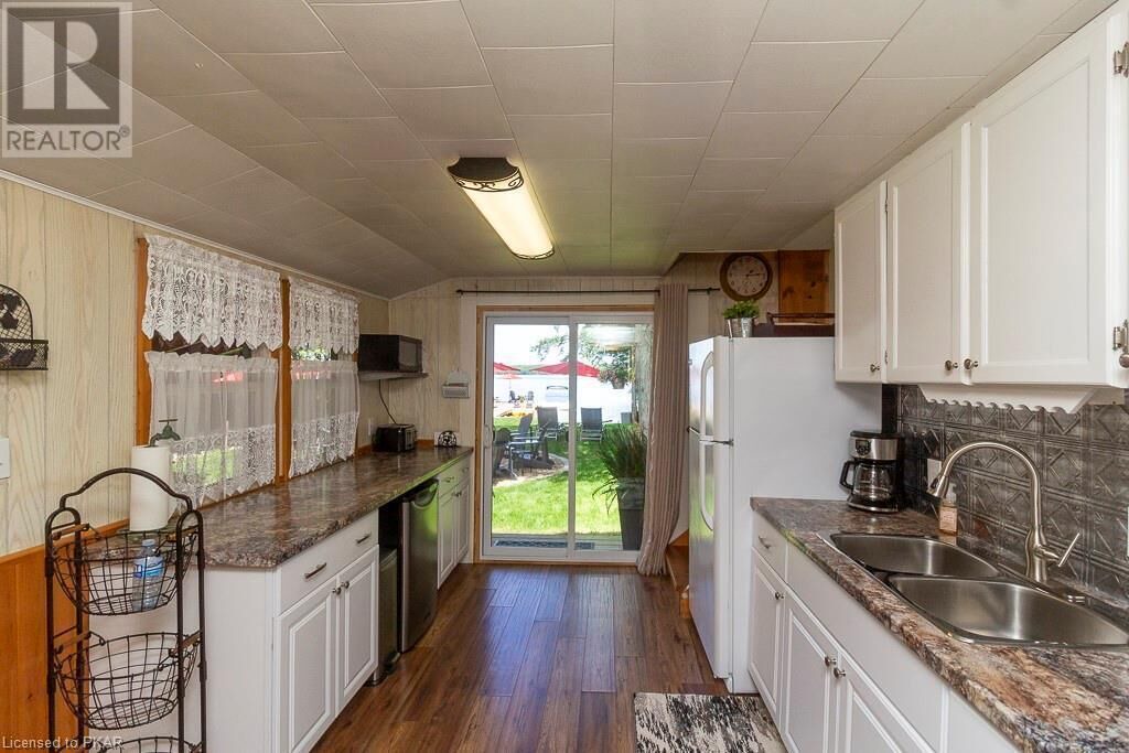 Photo of Kitchen in North Kawartha