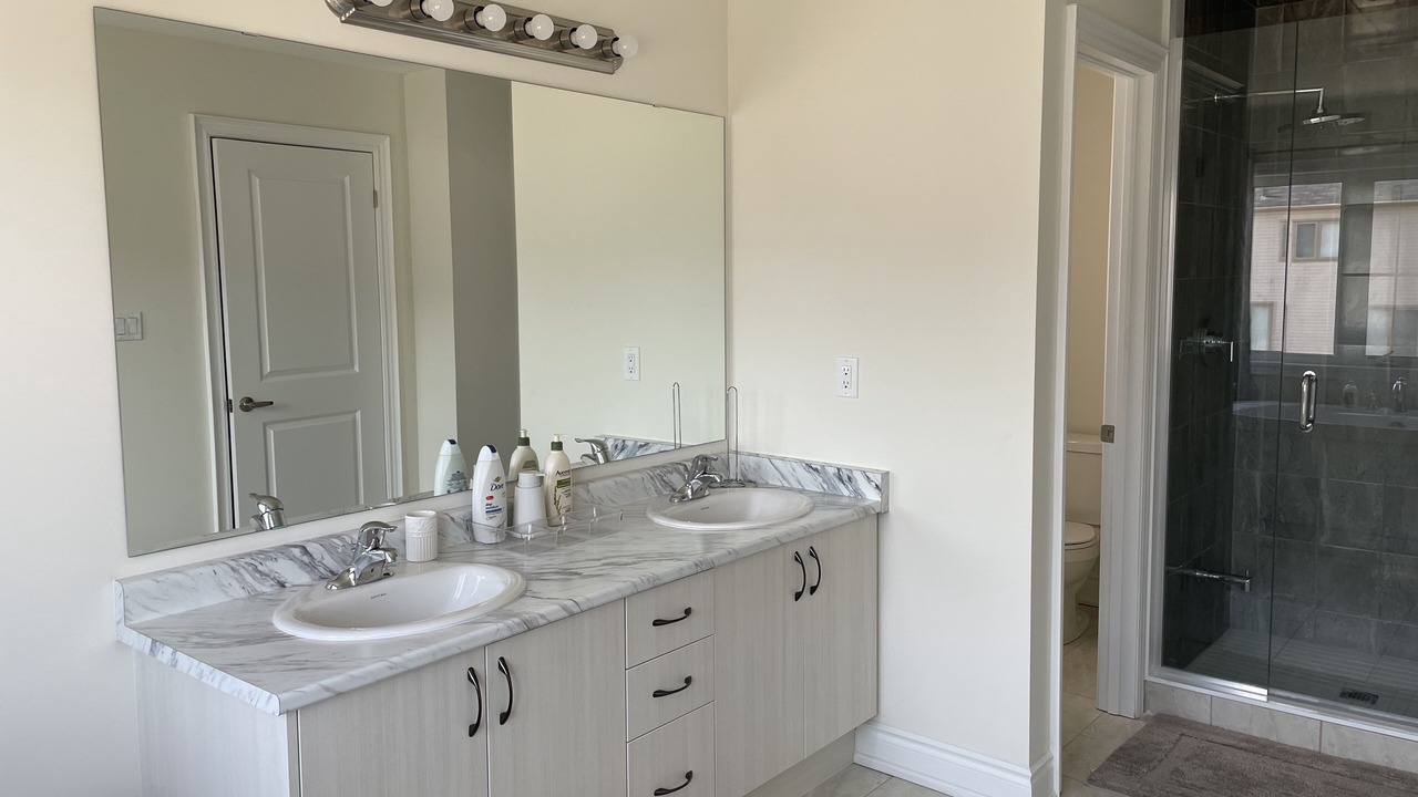 Photo of Bathroom in Lindsay