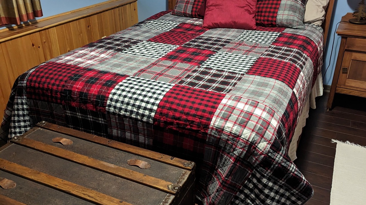 Photo of Bedroom in Frontenac