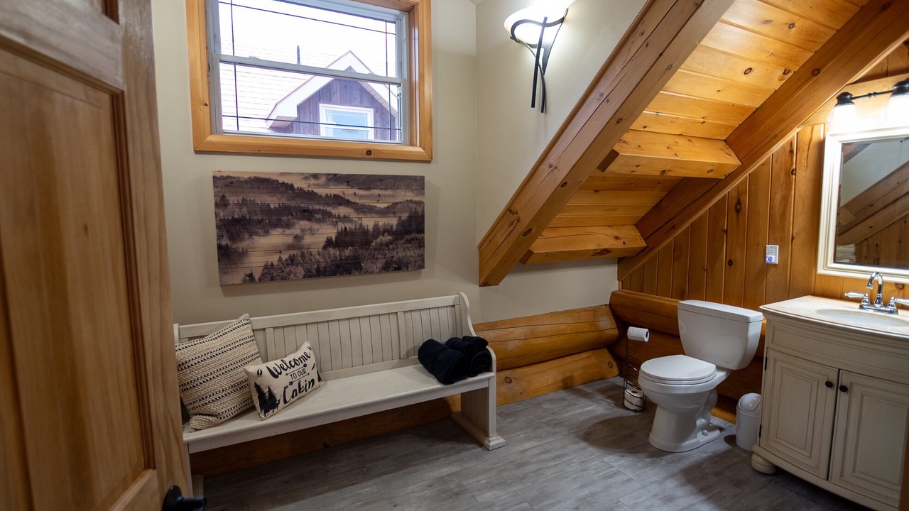 Photo of Bathroom in Alban