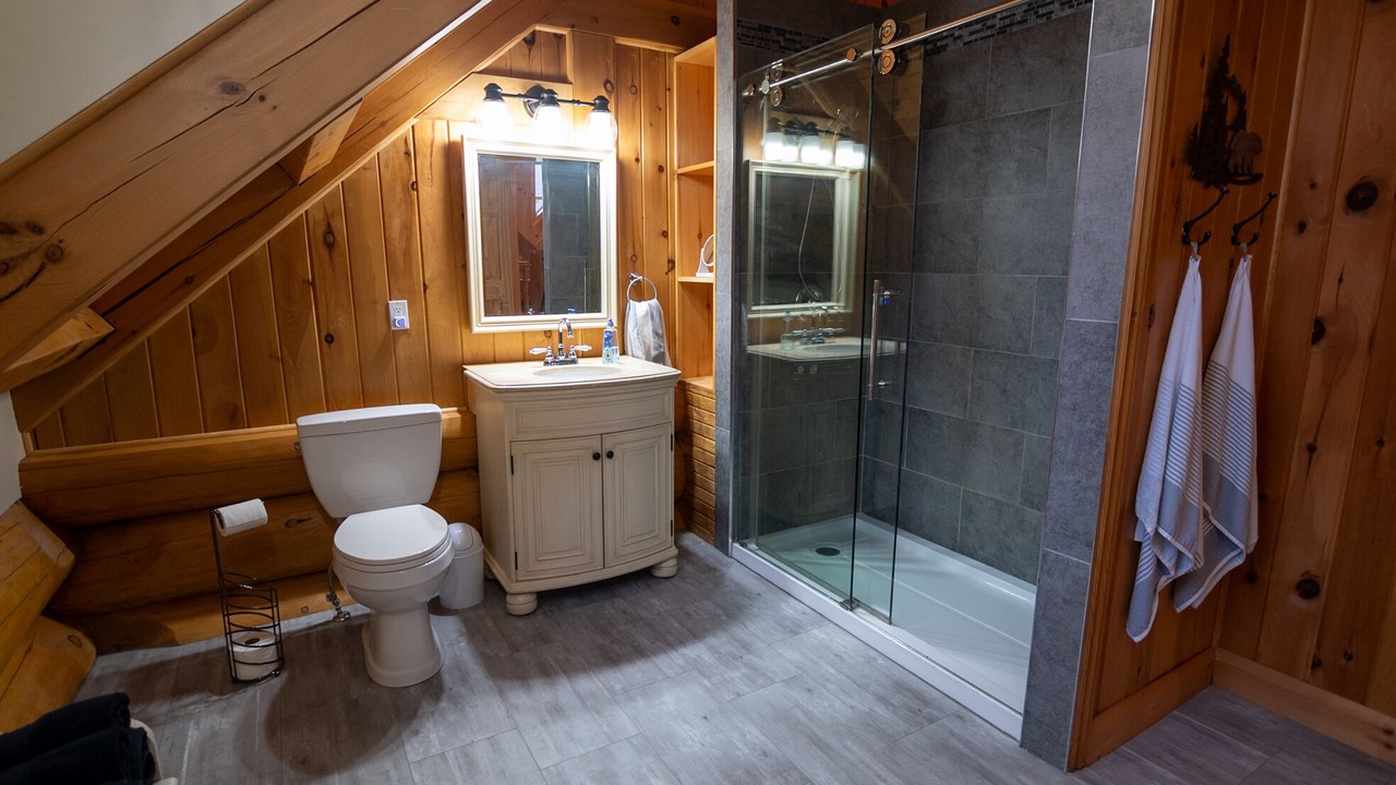 Photo of Bathroom in Alban