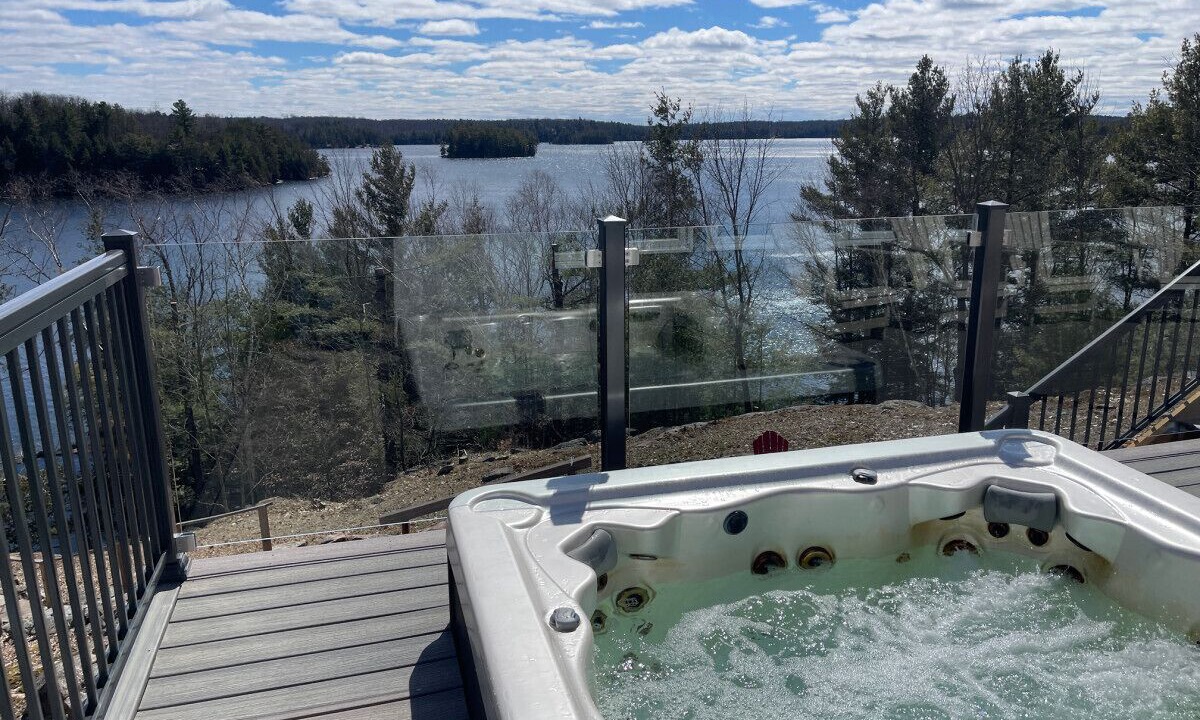 Photo of Patio Balcony in North Kawartha