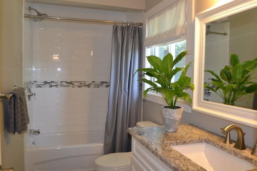 Photo of Bathroom in Highlands East