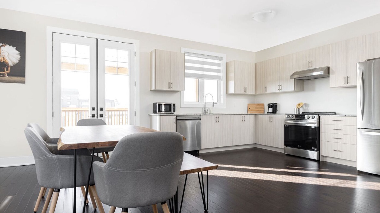 Photo of Kitchen in Lake of Bays