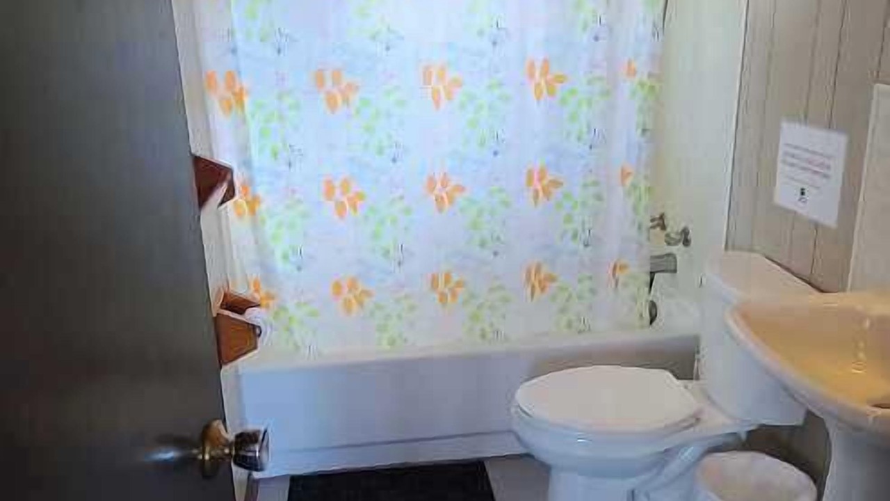 Photo of Bathroom in Carling