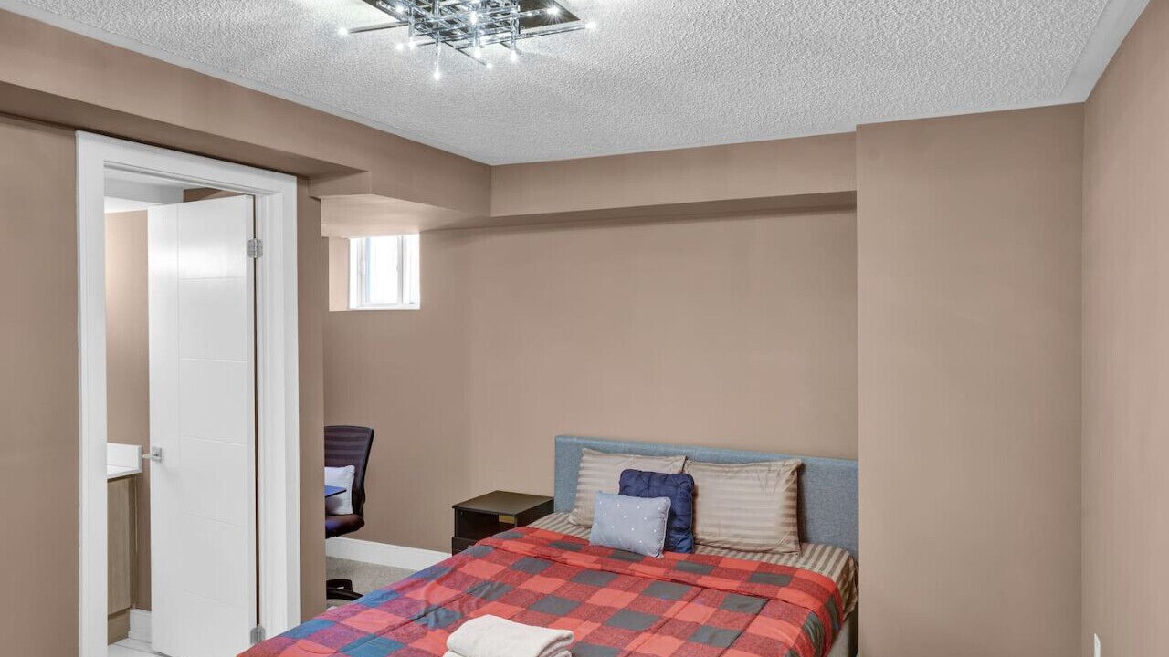 Photo of Bedroom in Mineola