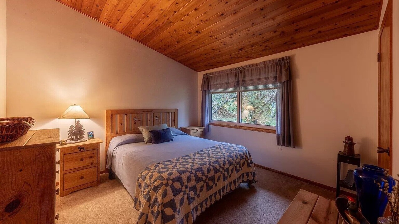 Photo of Bedroom in Remer