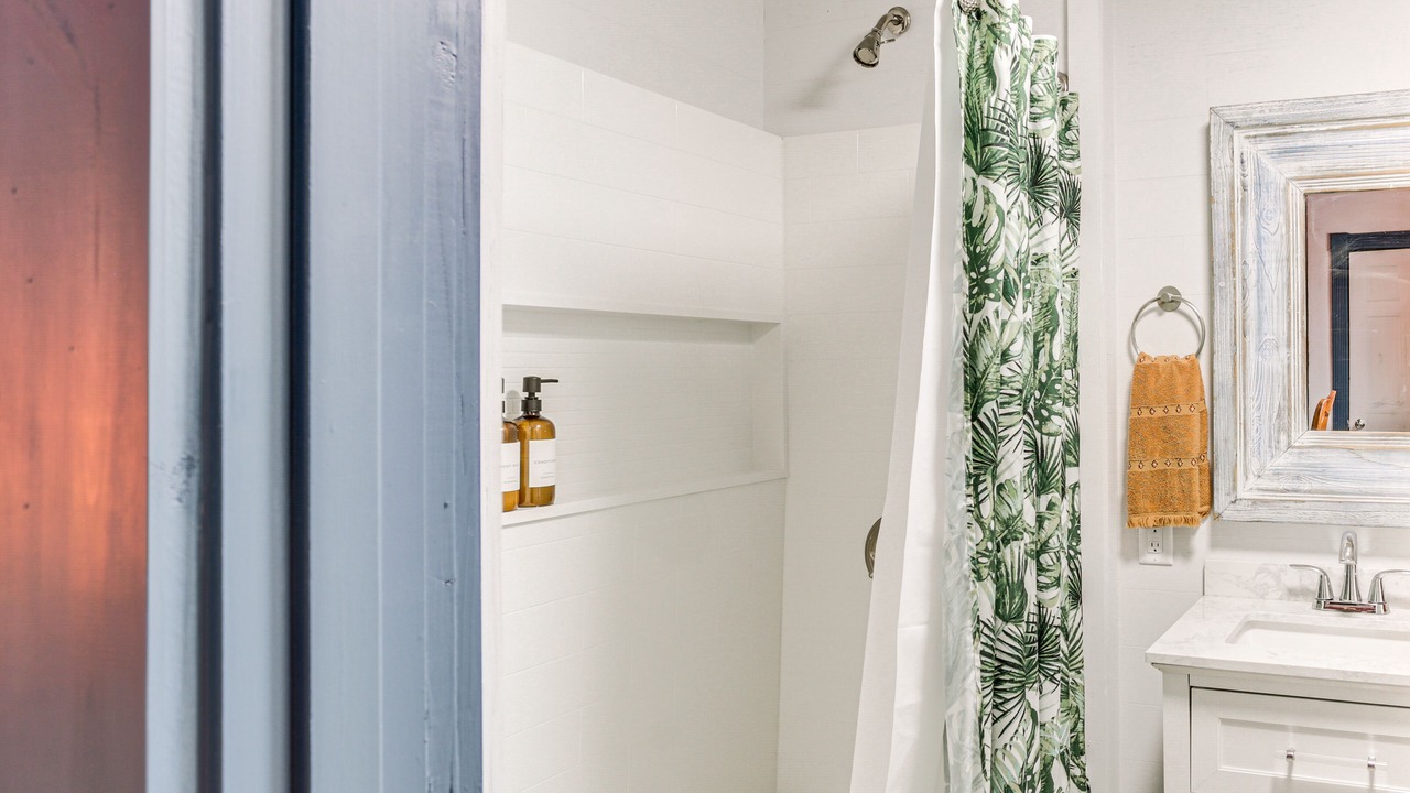 Photo of Bathroom in Lind-Bohanon