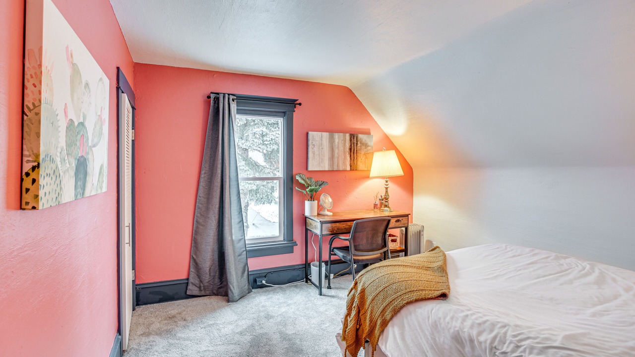 Photo of Bedroom in Lind-Bohanon