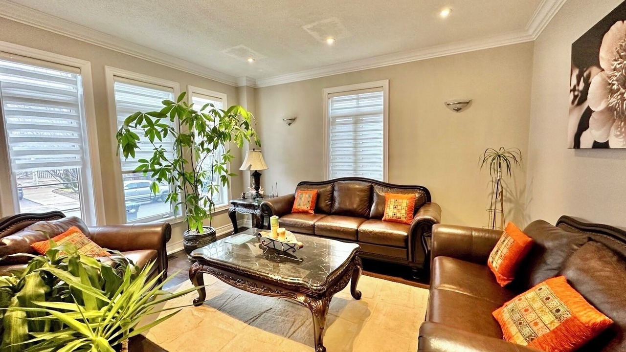 Photo of Livingroom in Brampton