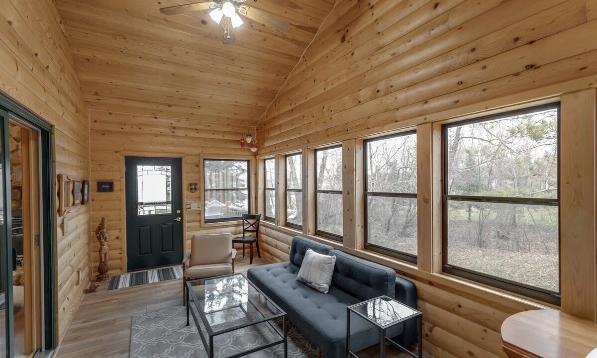 Photo of Livingroom in Walker