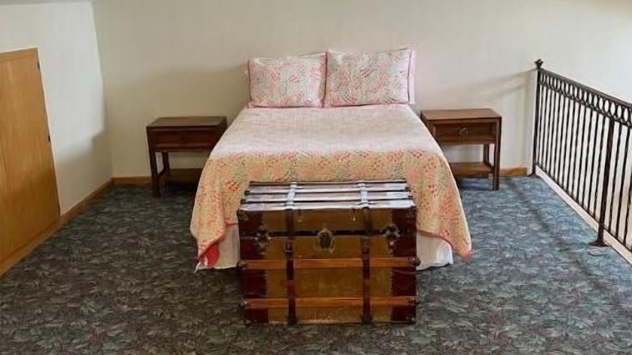 Photo of Bedroom in Glenwood