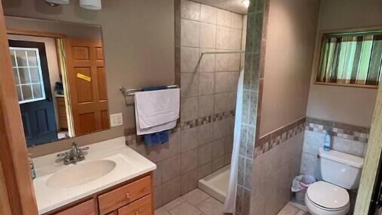 Photo of Bathroom in Glenwood