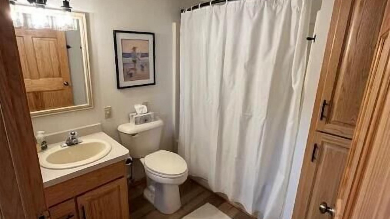 Photo of Bathroom in Glenwood