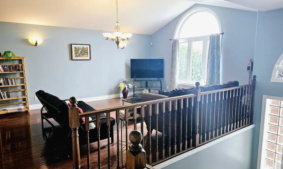 Photo of Livingroom in Lakeshore