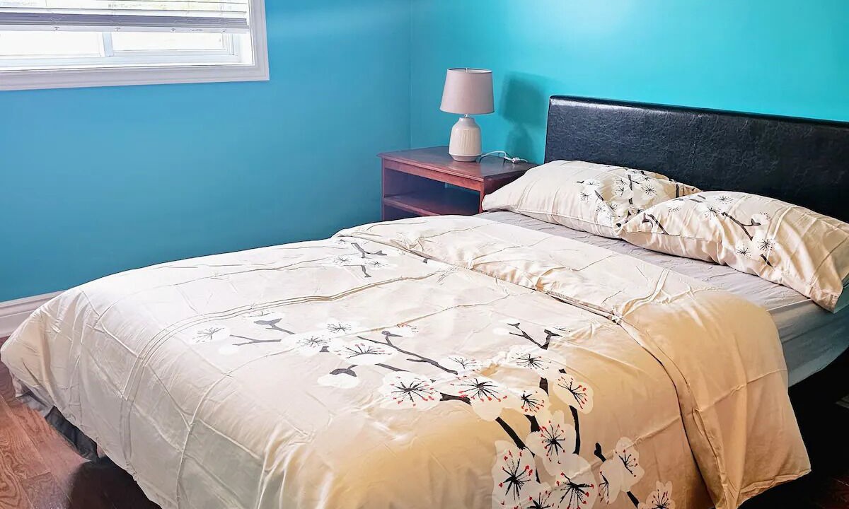 Photo of Bedroom in Lakeshore