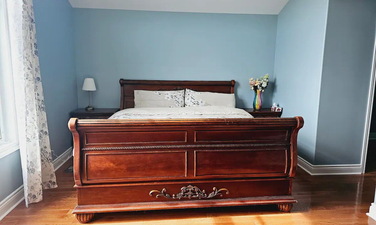 Photo of Bedroom in Lakeshore