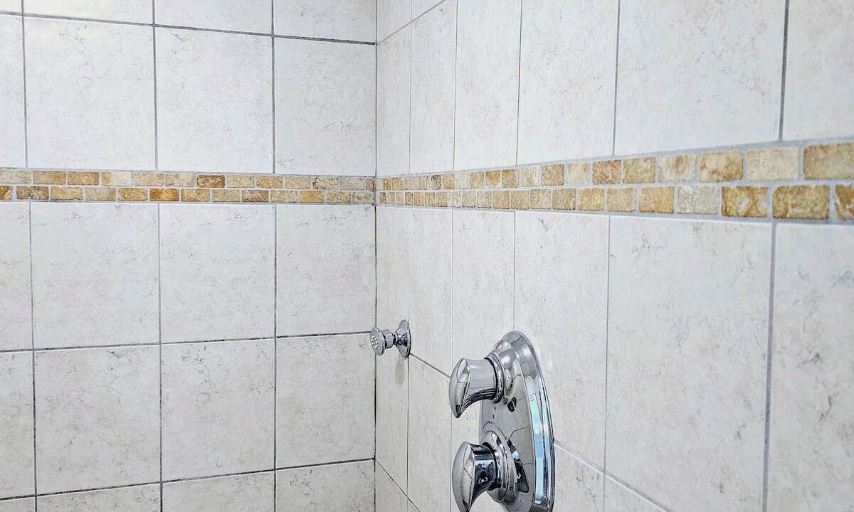 Photo of Bathroom in Lakeshore