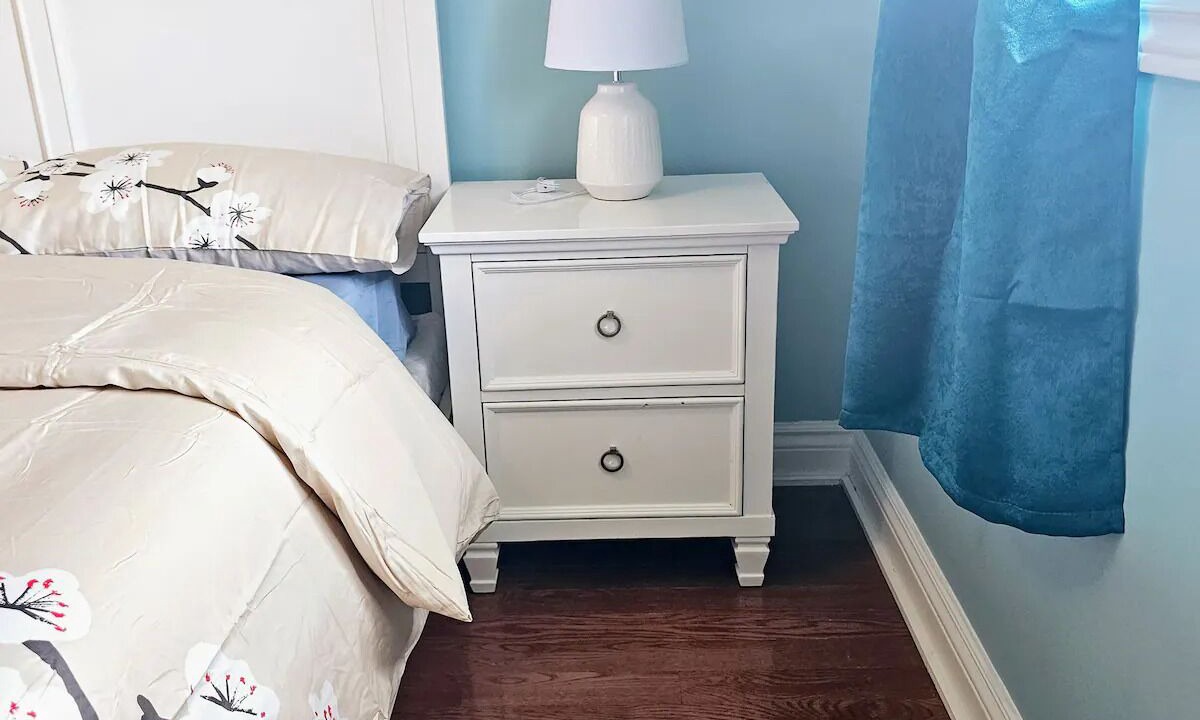 Photo of Bedroom in Lakeshore