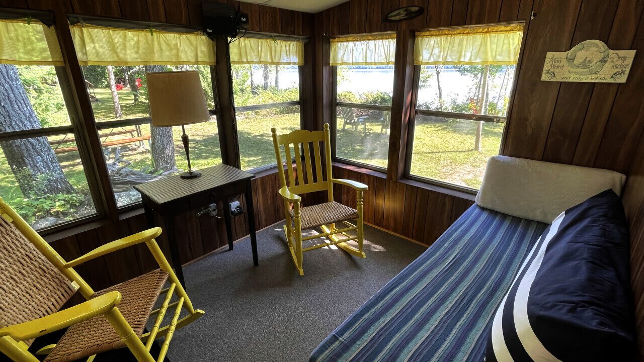Photo of Livingroom in Head Lake