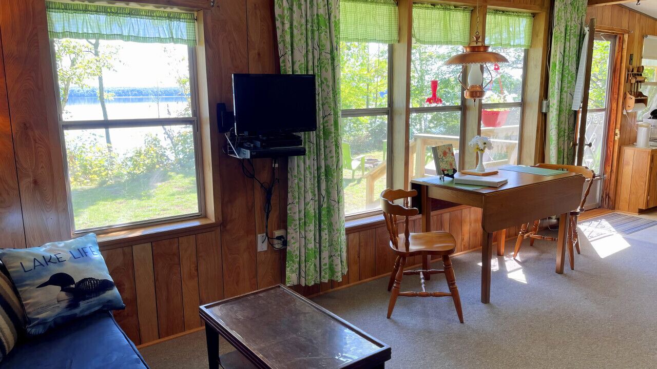 Photo of Livingroom in Head Lake