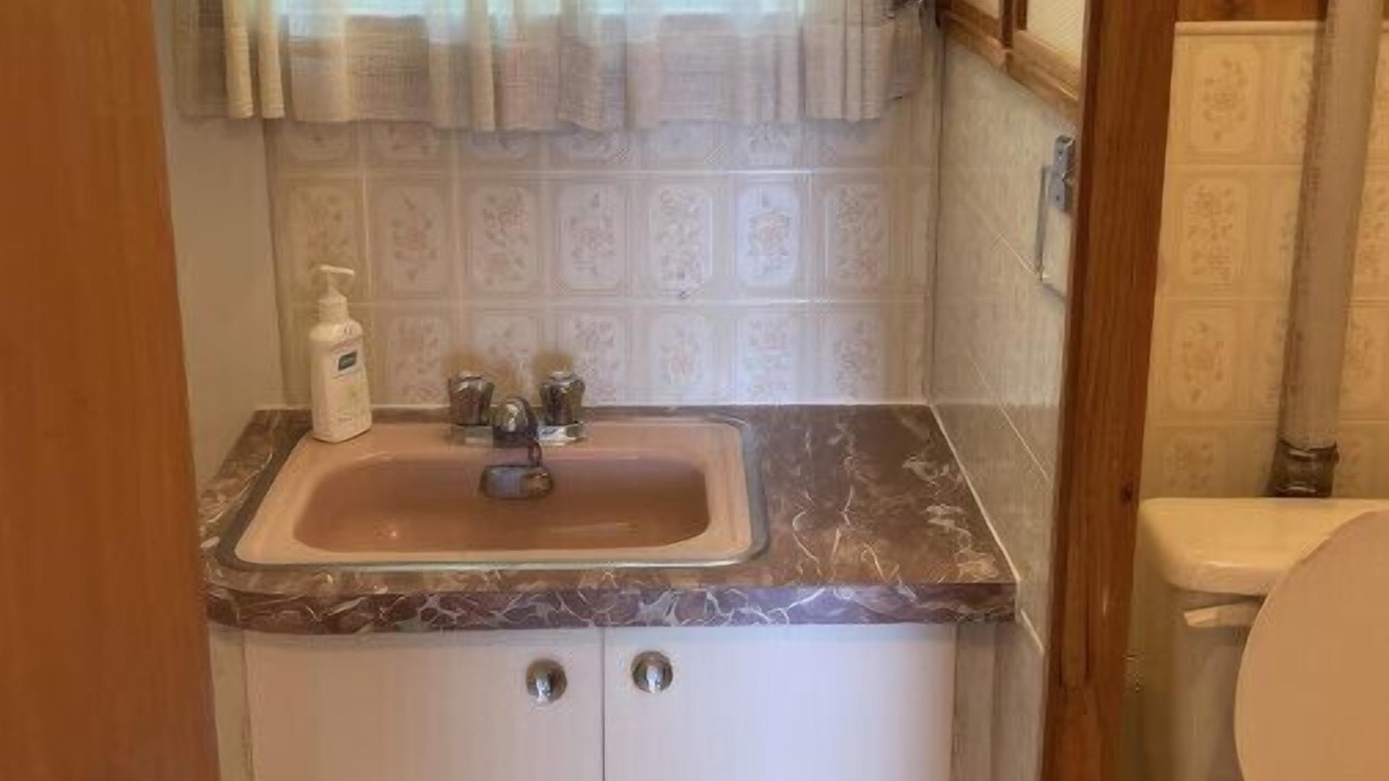 Photo of Bathroom in Head Lake