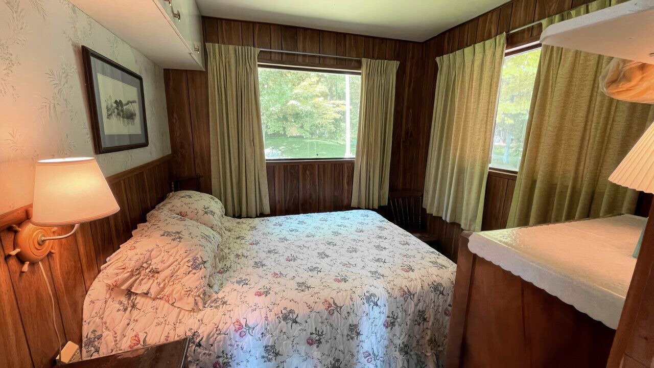 Photo of Bedroom in Head Lake