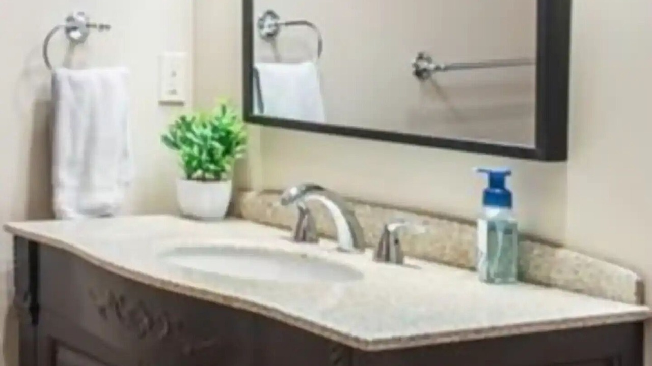 Photo of Bathroom in Alban
