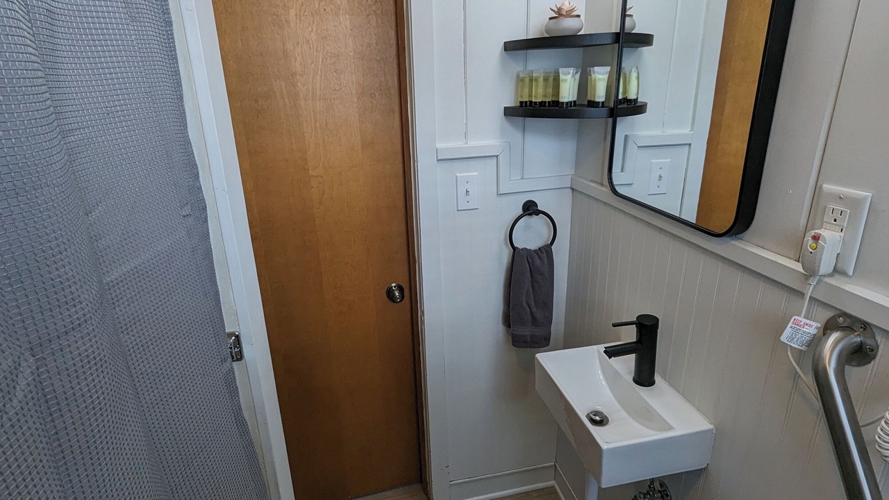 Photo of Bathroom in Park Rapids