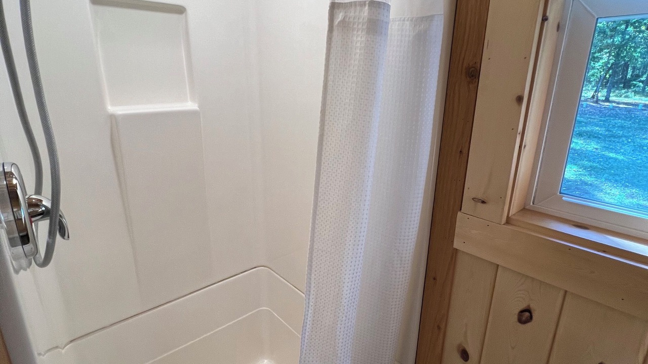 Photo of Bathroom in Lake Shore