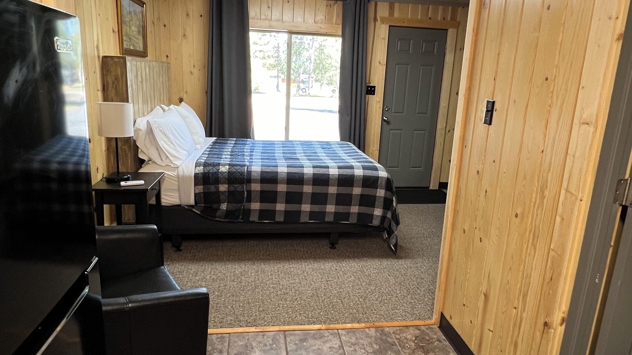 Photo of Bedroom in Lake Shore