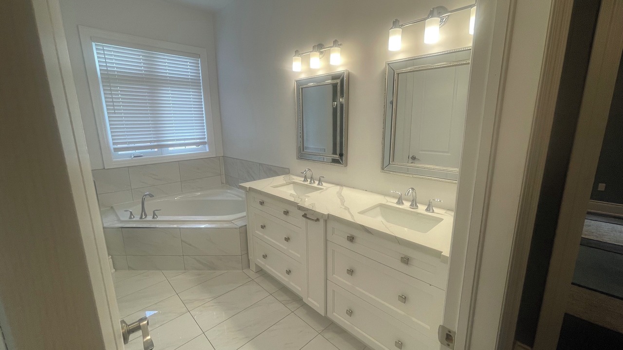 Photo of Bathroom in King City