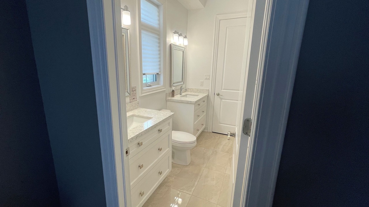 Photo of Bathroom in King City