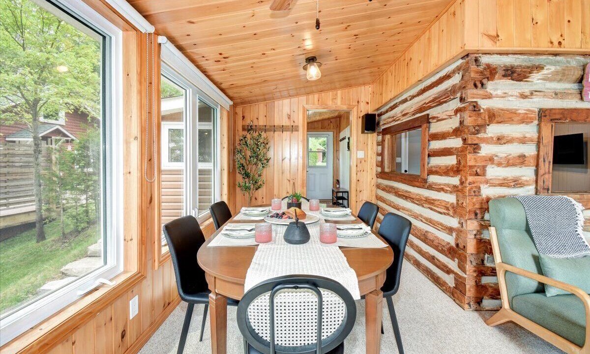 Photo of Livingroom in Havelock-Belmont-Methuen