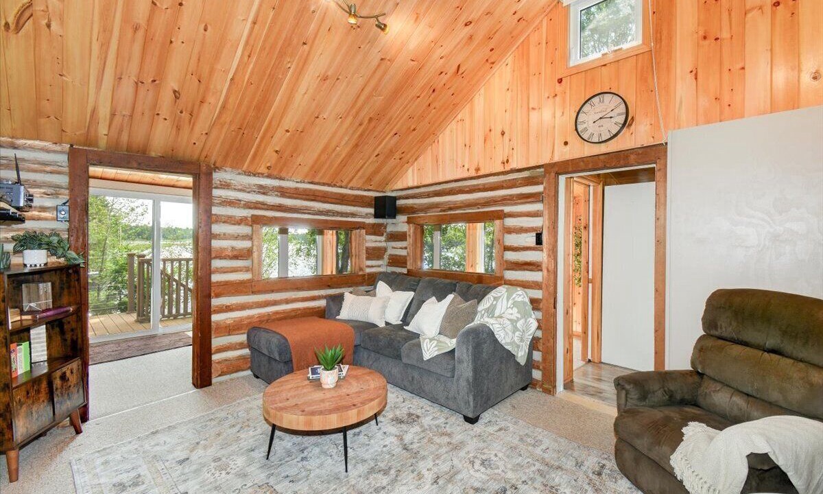 Photo of Livingroom in Havelock-Belmont-Methuen