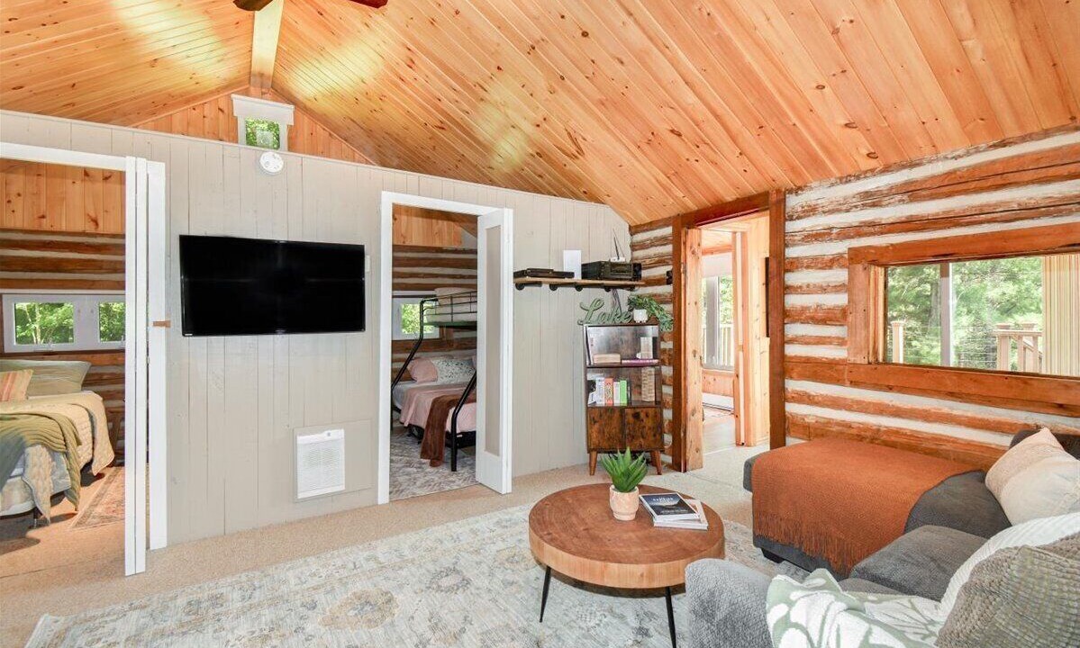 Photo of Livingroom in Havelock-Belmont-Methuen