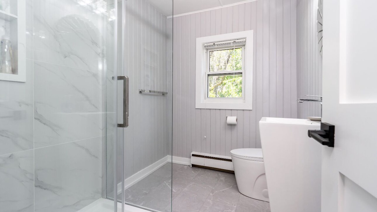 Photo of Bathroom in Gravenhurst