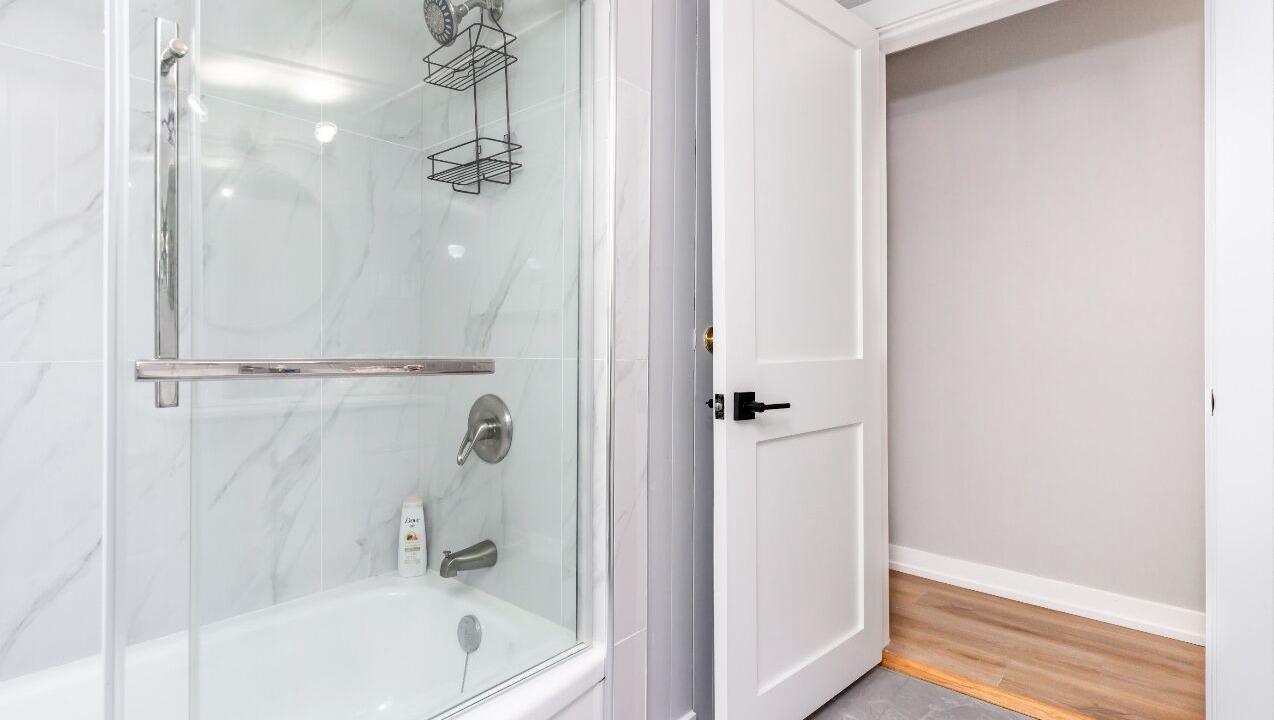 Photo of Bathroom in Gravenhurst