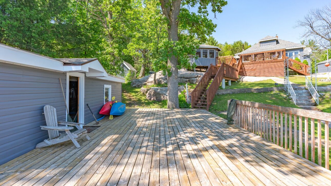 Photo of Patio Balcony in Gravenhurst